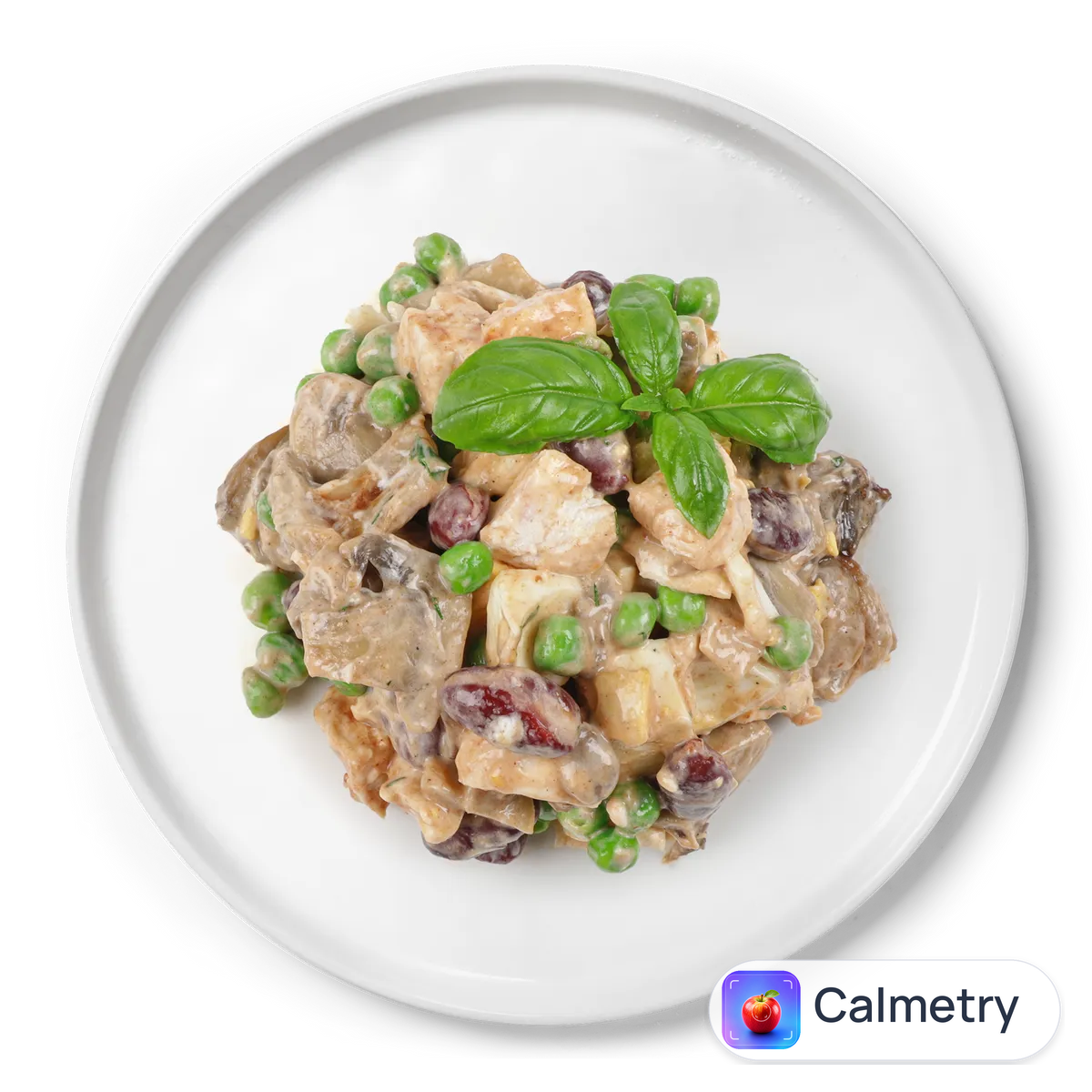 Салат з курячим філе і печерицями та квасолею