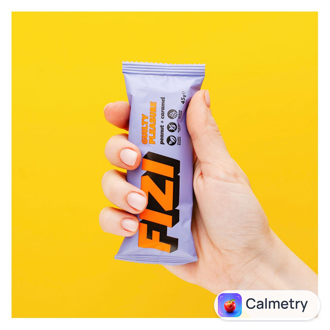Батончик Fizi Peanut+Caramel у шоколадній глазурі 45г — фото продукту