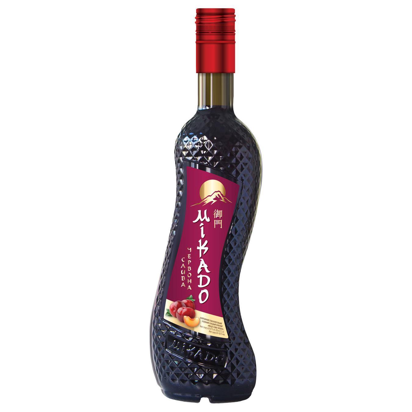 Напій винний Mikado Червона слива червоний напівсолодкий 6-6,9% 0,7л — фото продукту
