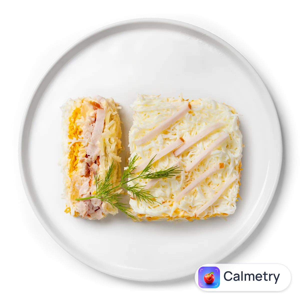 Салат з копченим курячим філе та ананасом