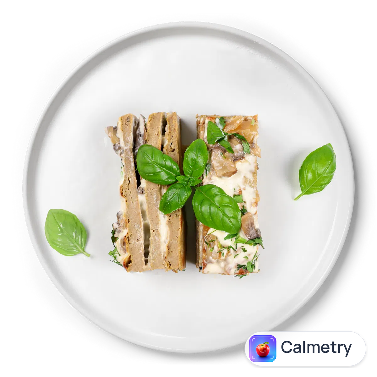 Печінковий торт з печерицями та часниковим соусом