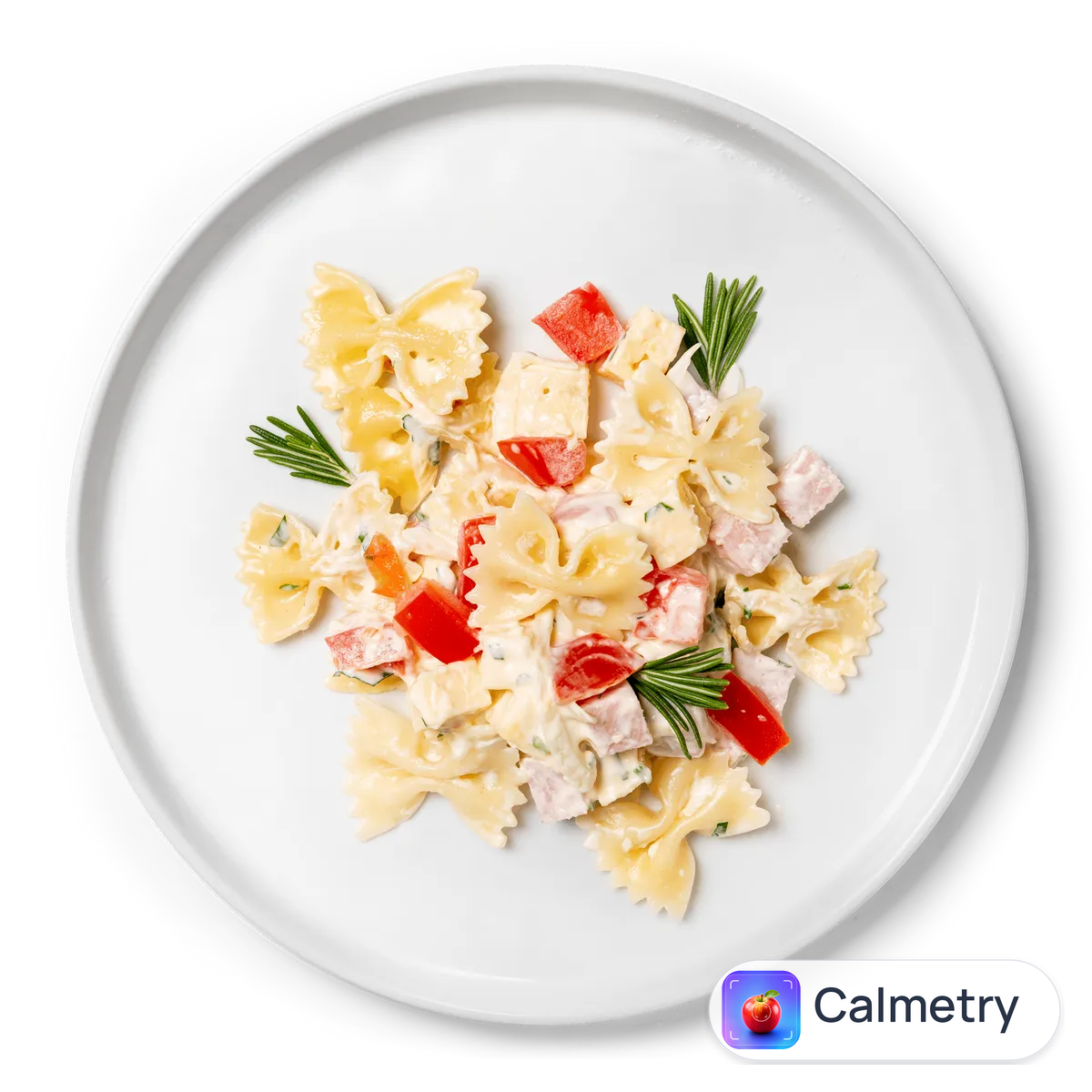 Салат з макаронами, шинкою та сиром