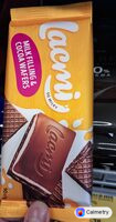 Молочний шоколад "Lacmi Milk Filling & Cocoa Wafers", з молочною начинкою та вафлями — фото продукту